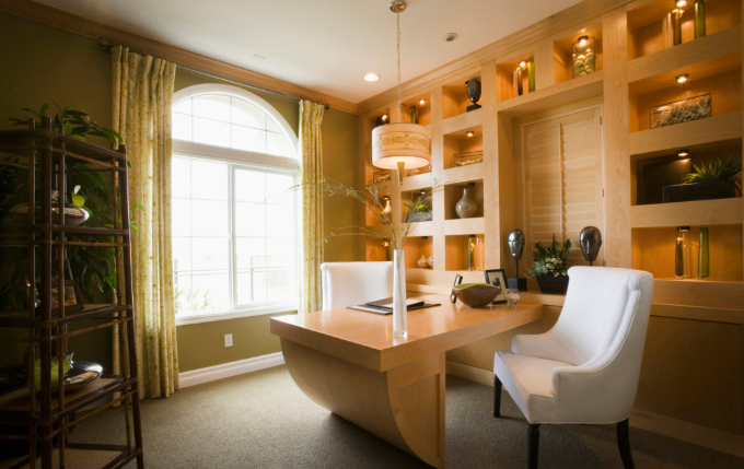 辦公室設(shè)計(jì)裝修選擇褐色辦公桌是否好看 辦公室設(shè)計(jì)裝修選擇褐色辦公桌是否好看