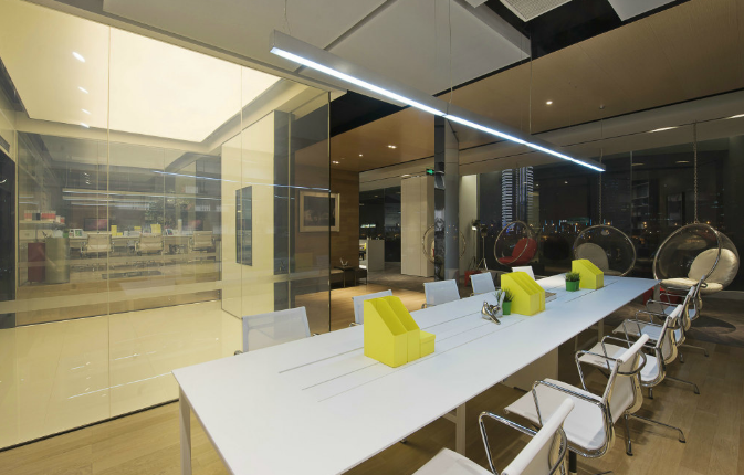 上海辦公室裝修設(shè)計：木地板鋪設(shè)，扣條究竟需不需要？