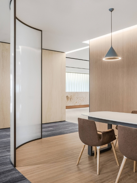 揭秘！上海辦公室裝修設(shè)計(jì)，植物選購與擺放的藝術(shù)