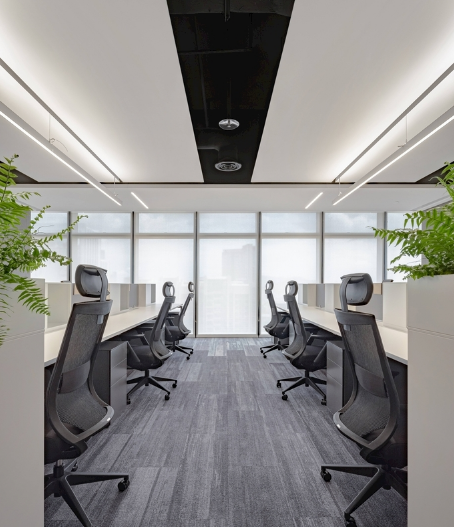 上海辦公室裝修：頂部設(shè)計(jì)如何打造獨(dú)特魅力空間？
